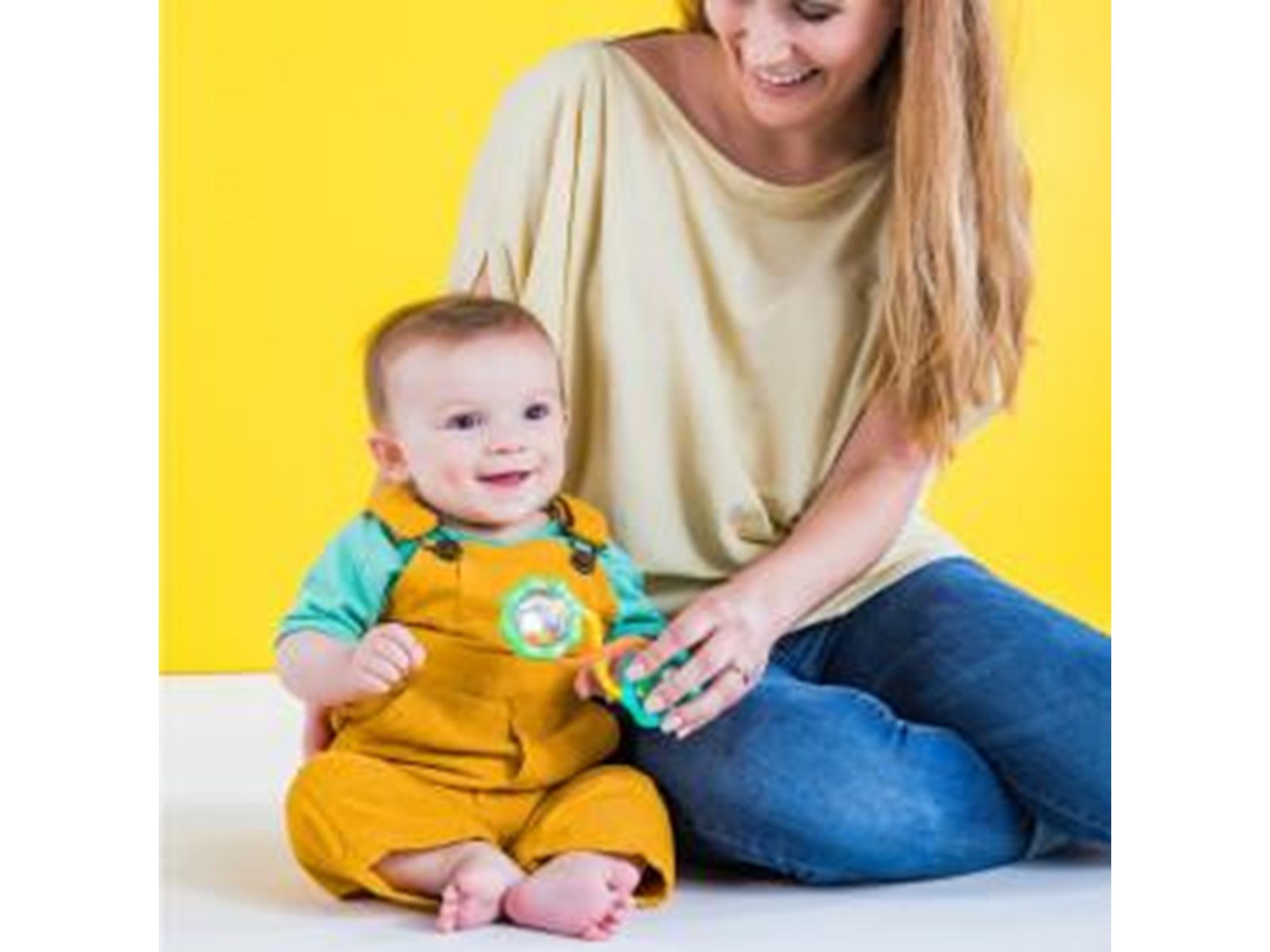 Bright Starts Rattle & Shake Barbell™ green