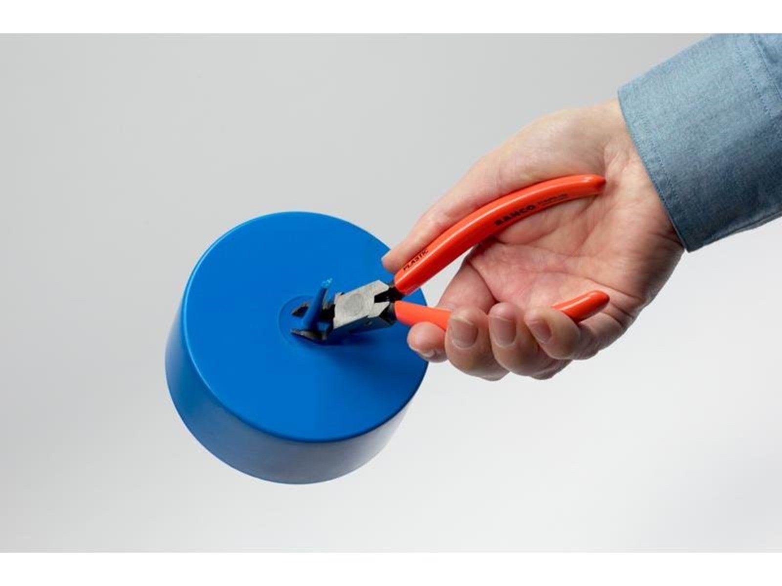 BAHCO side cutting plier 150mm. for plastic and other soft materials