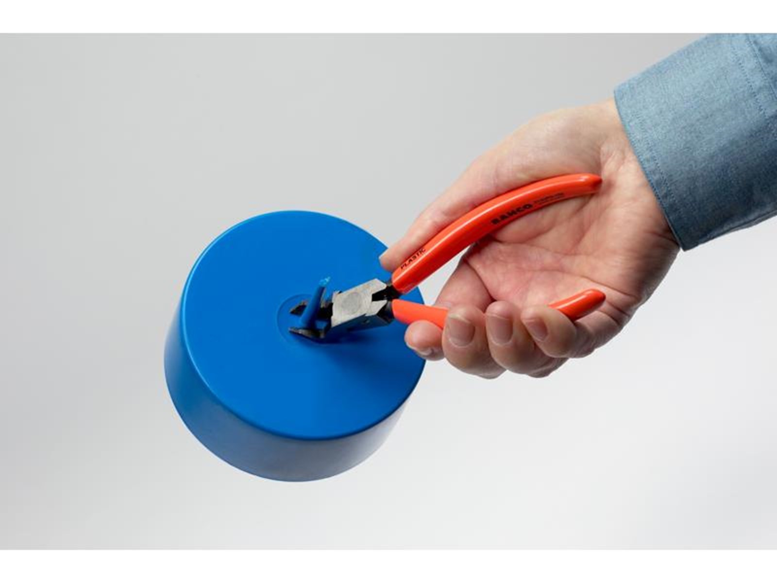 BAHCO side cutting plier 150mm. for plastic and other soft materials
