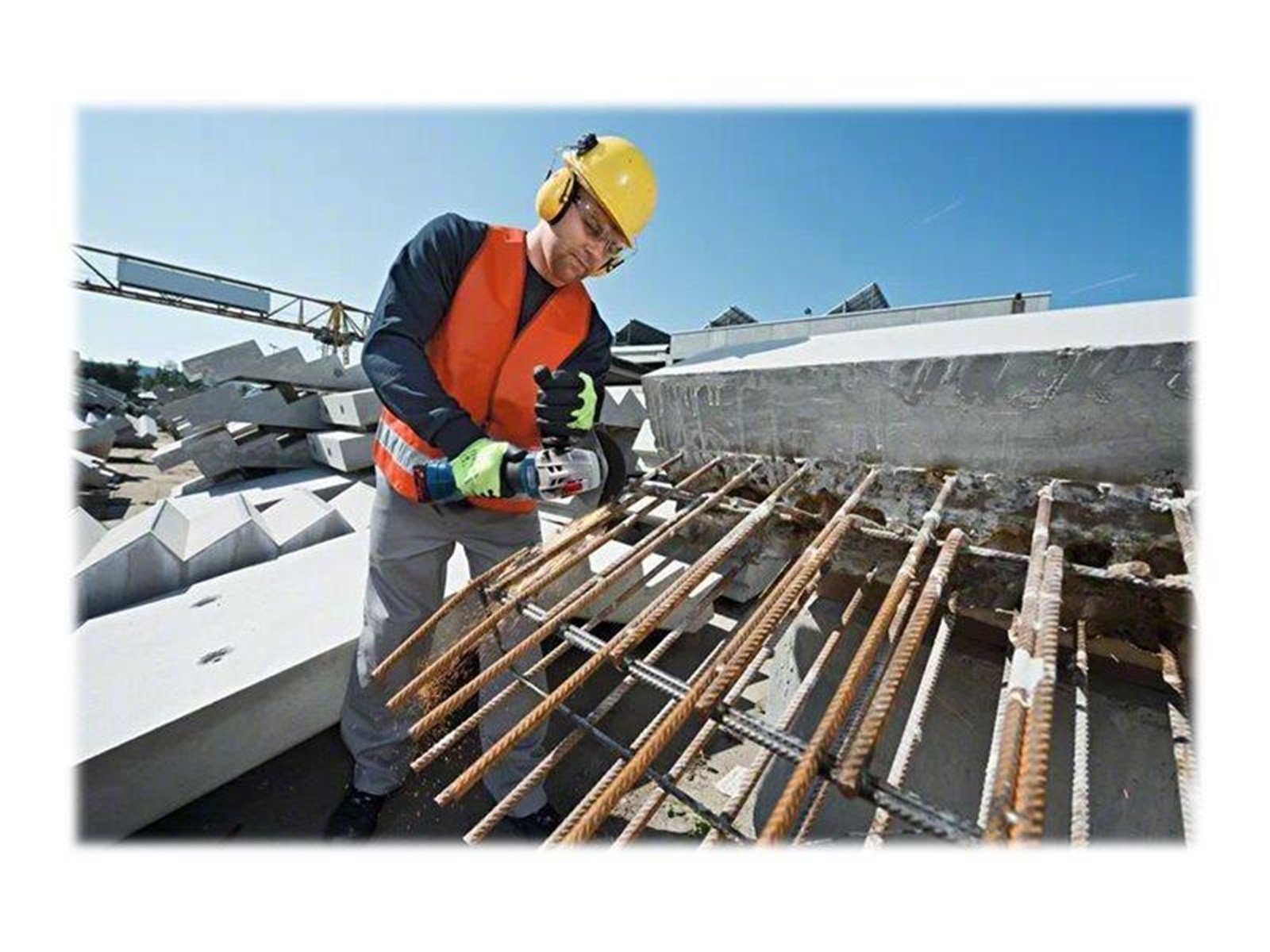 Bosch Professional GWS Professional 18V-10 (SOLO)