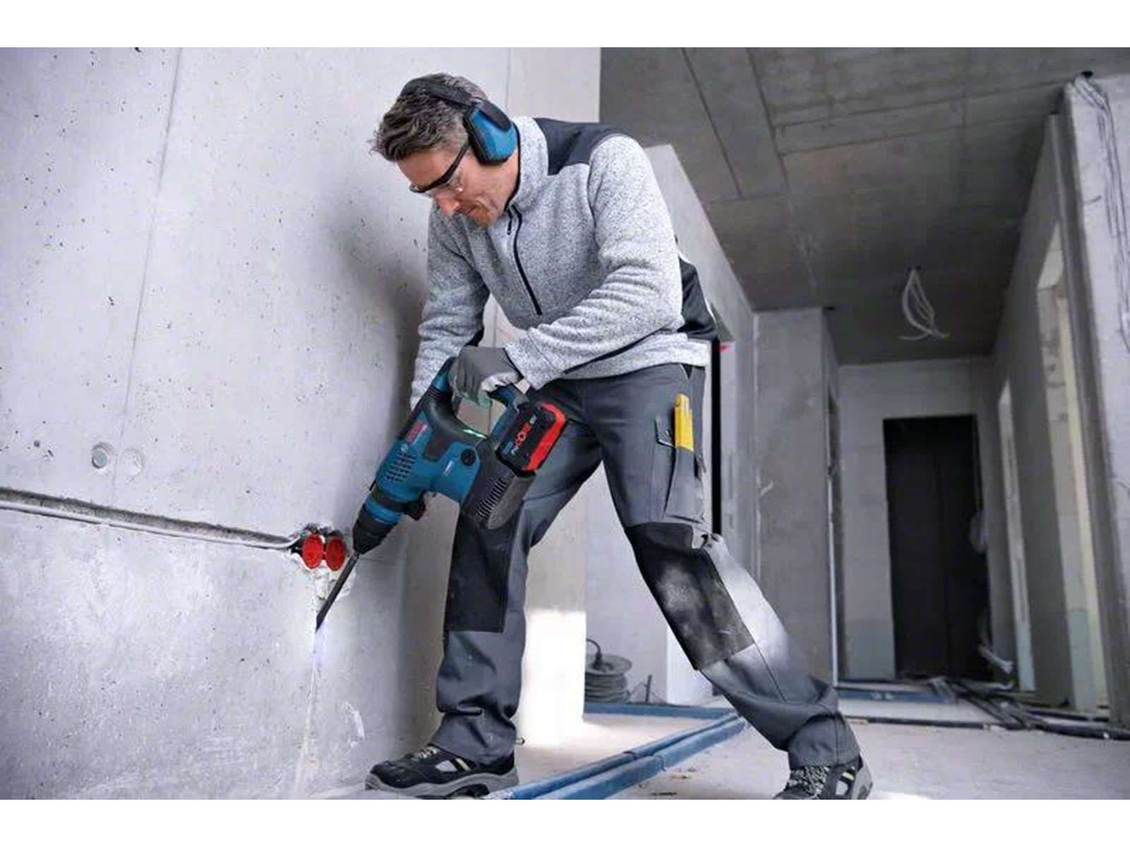 Bosch Professional BOREHAMMER GBH 18V-34 C 2X8AH PC