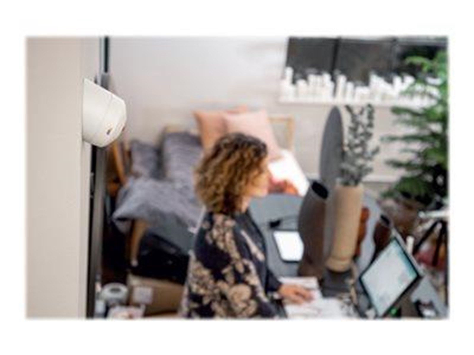 Axis M3067-P Network Camera 6 MP mini dome with 360° panoramic view