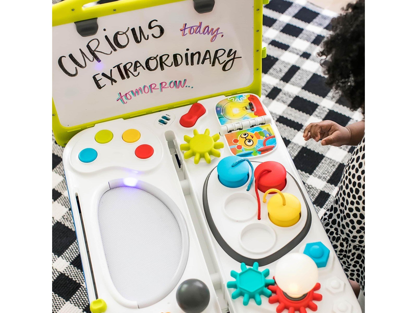 Baby Einstein Curiosity table
