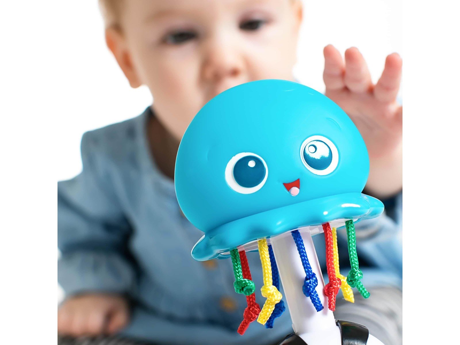 Baby Einstein Ocean glow sensory shaker