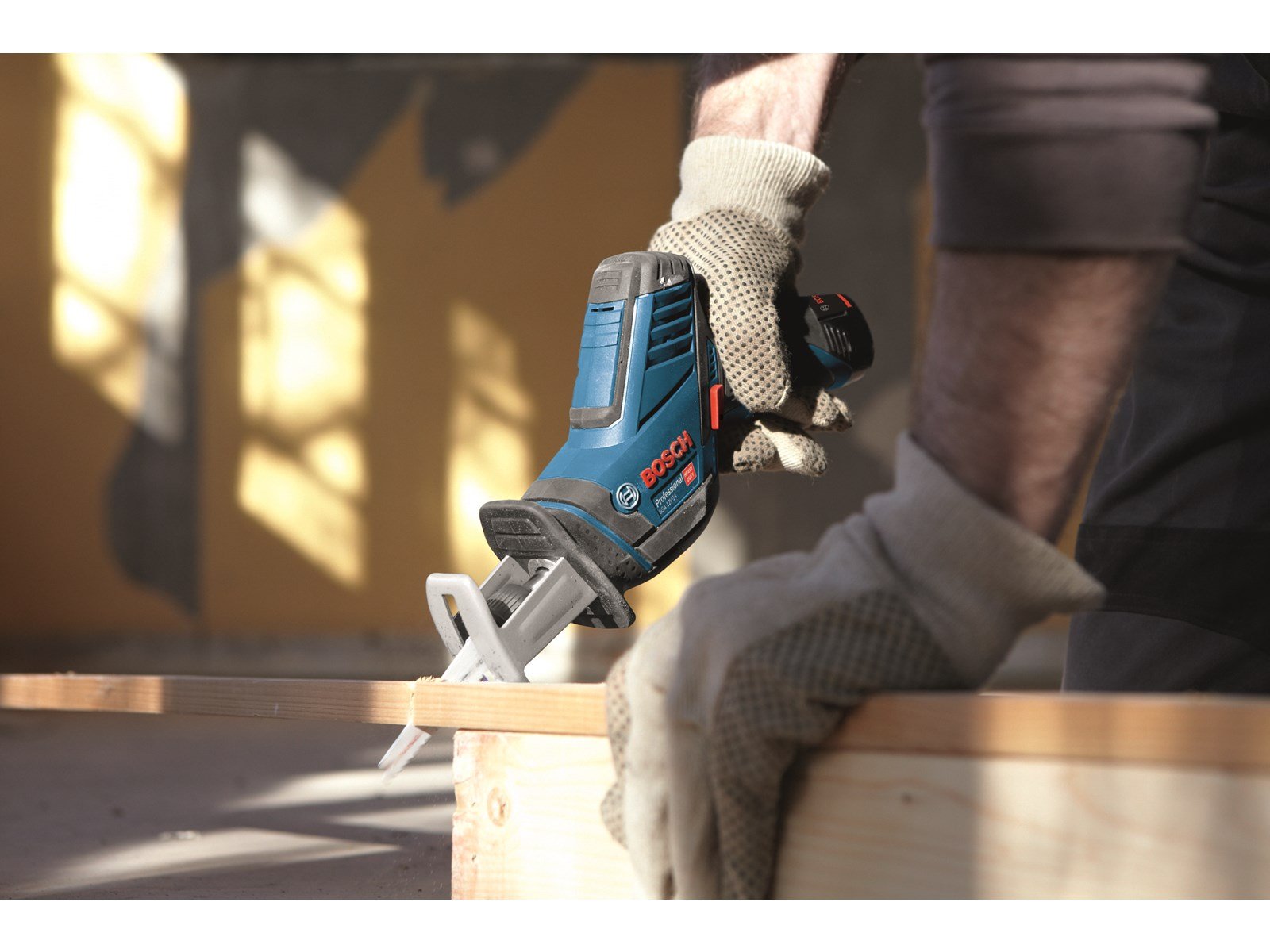 Bosch Professional GSA 10.8 V-LI Professional (SOLO)