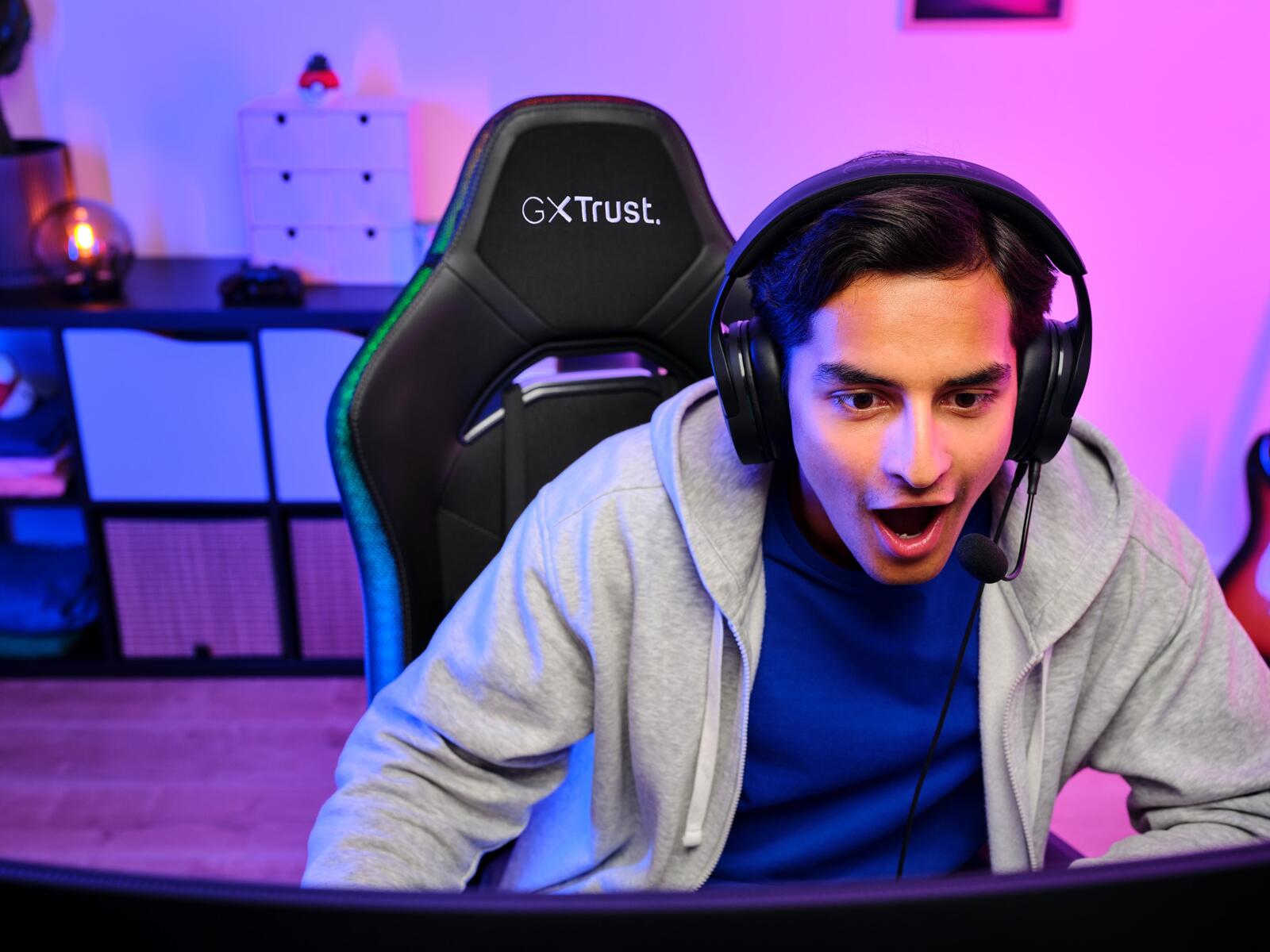 Trust Gaming GXT 719 Ruya Bequemer RGB Gaming-Stuhl - Schwarz