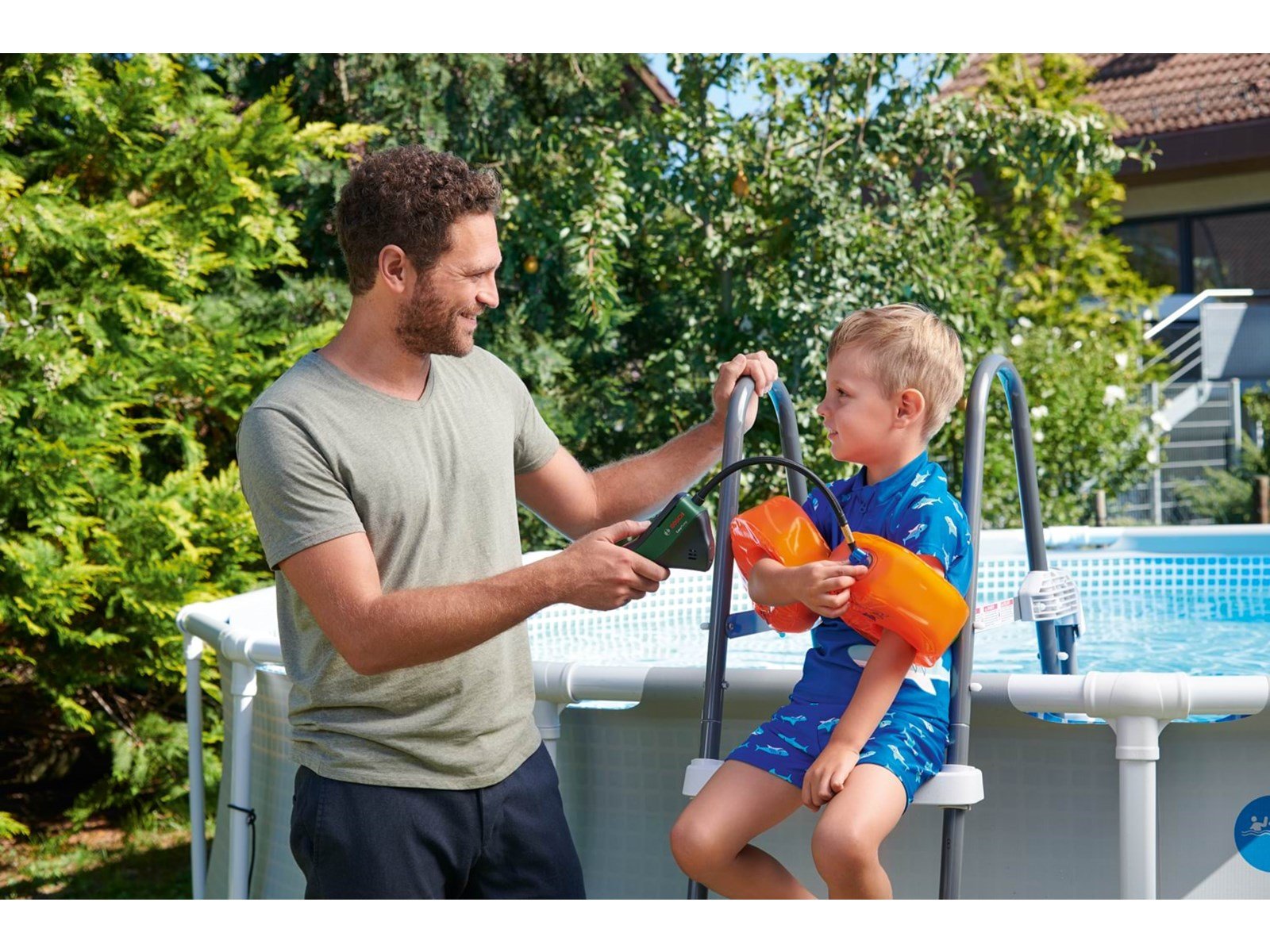 Bosch Easy Pump CORDLESS COMPRESSED AIR PUMP 3.6V