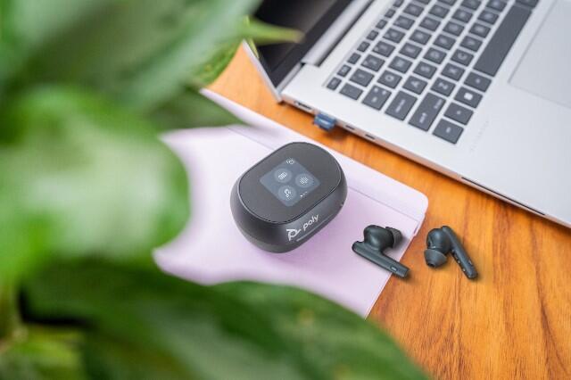 Poly Voyager Free 60+ UC Headset In-Ear schwarz