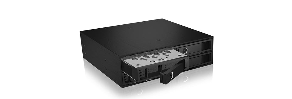 Backplane IcyBox 4x2,5" SATA/SAS HDD/SSD -> 5,25" Schacht sw ret