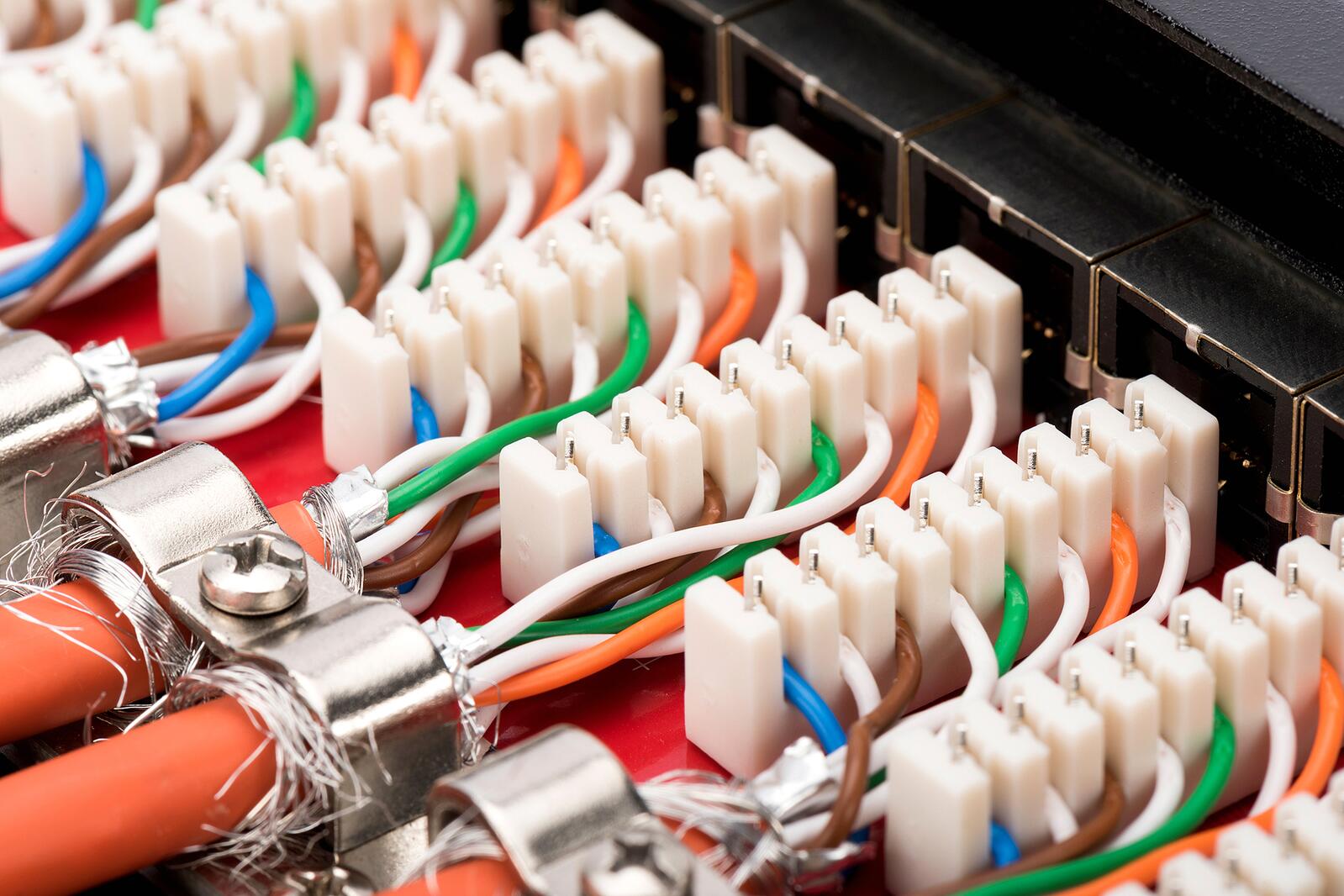 DIGITUS Desktop CAT 6A Patch Panel 12-port