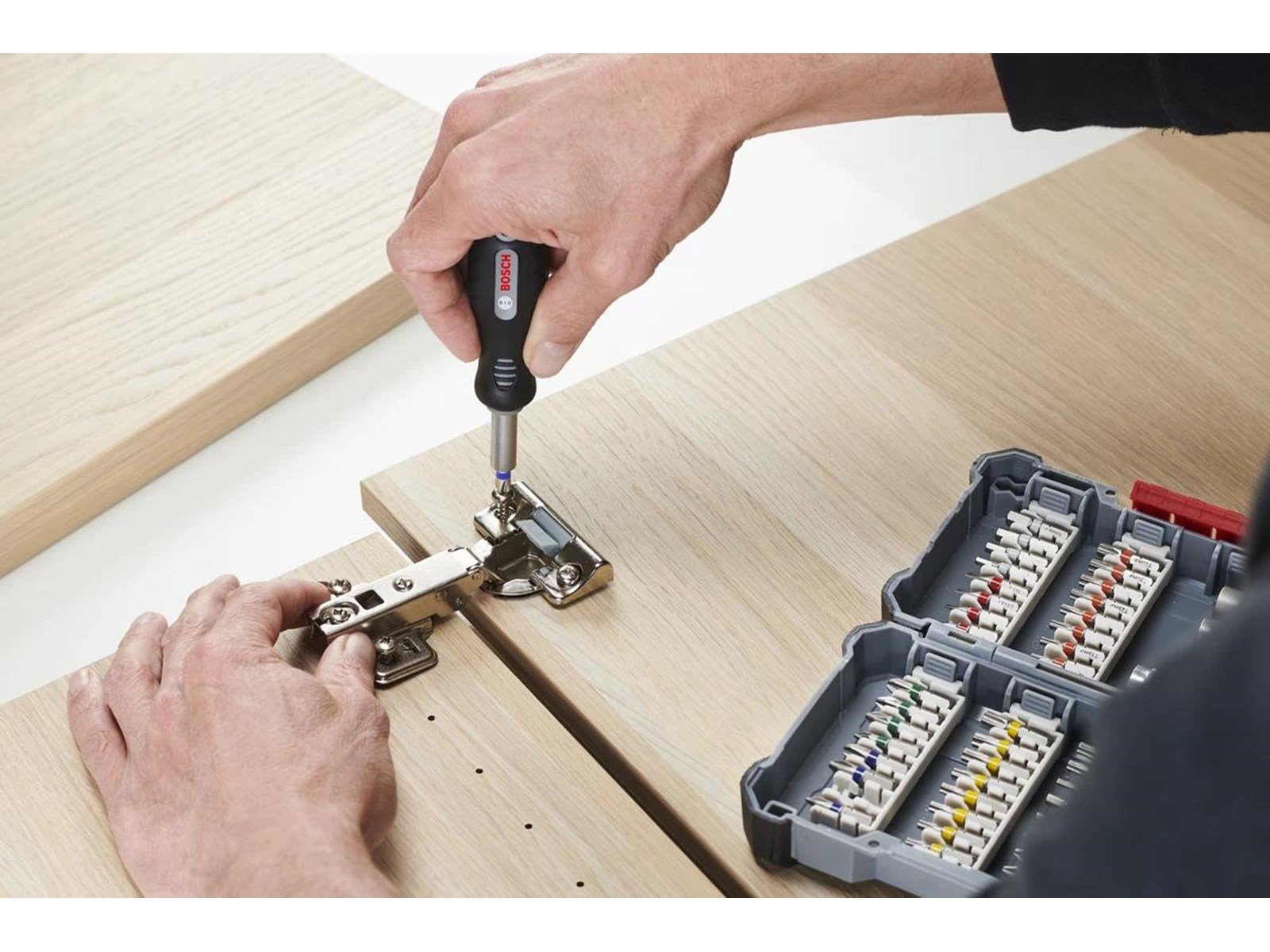 Bosch Bit Set w/ handle 45 pcs.