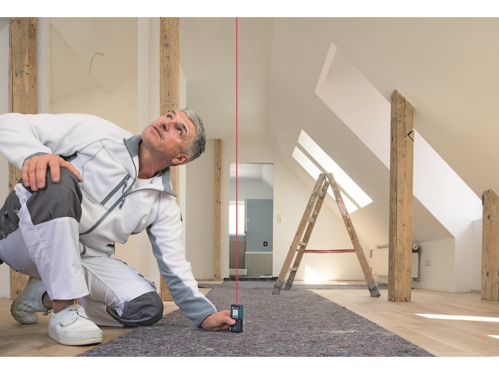 Bosch Professional GLM 40 PROFESSIONAL LASER DISTANCE METER