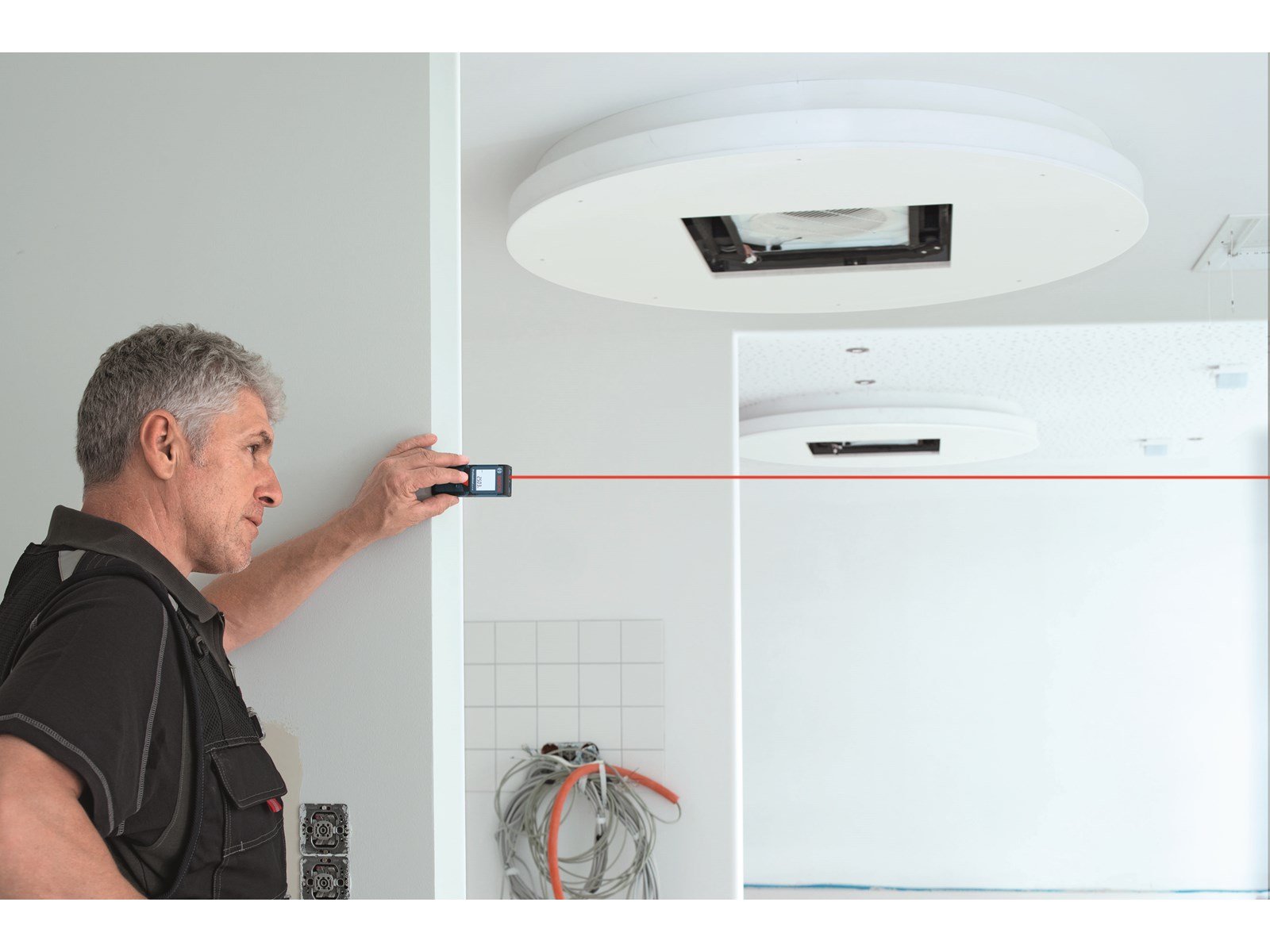 Bosch Professional GLM 40 PROFESSIONAL LASER DISTANCE METER