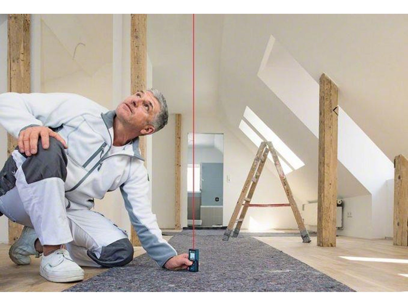 Bosch Professional GLM 40 PROFESSIONAL LASER DISTANCE METER