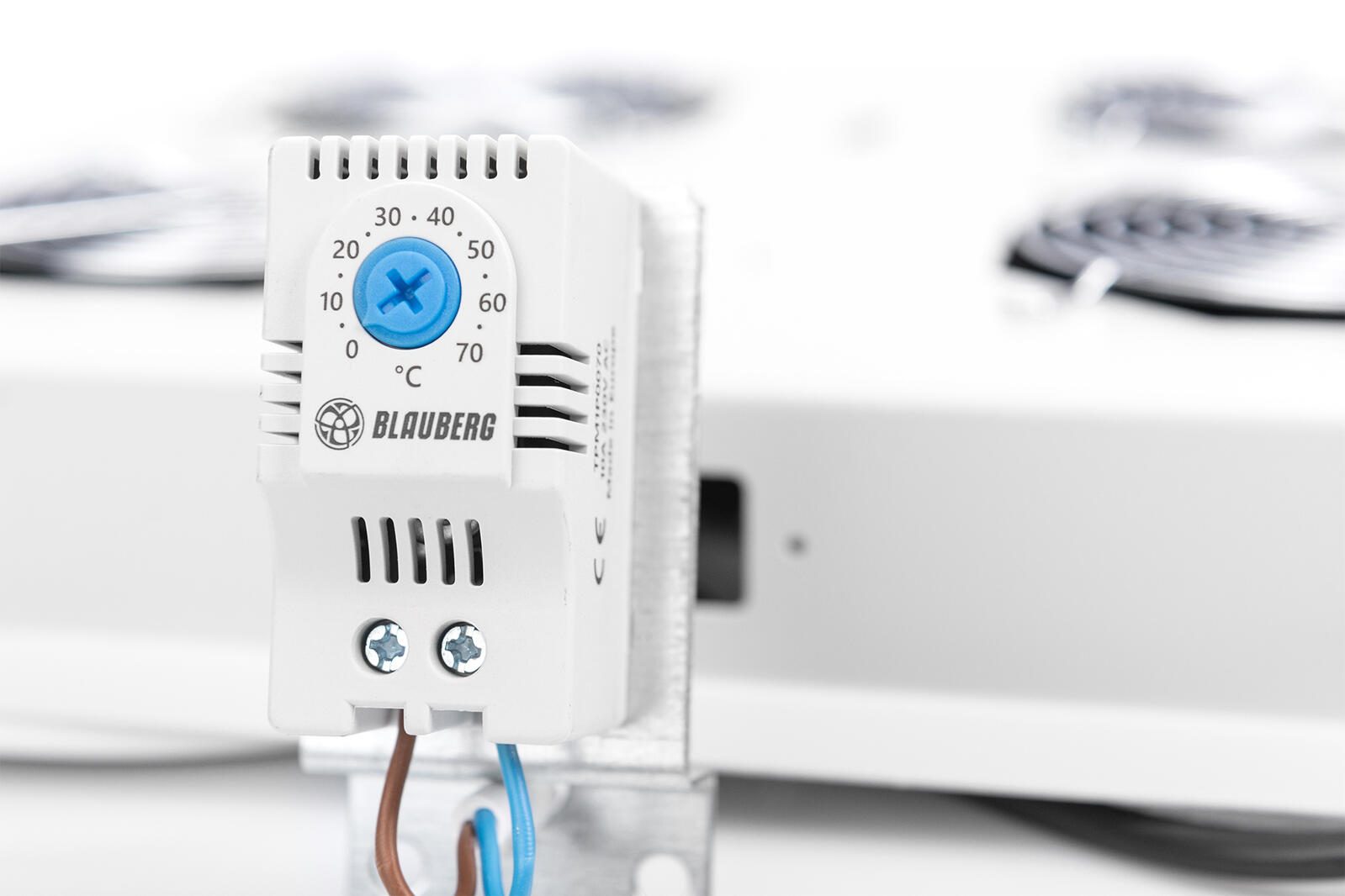 Digitus Dachlüftermodule für 19' Unique- und Dynamic Basic Schränke 4 Lüfter RAL7035 grau (DN-19 FAN-4-N)
