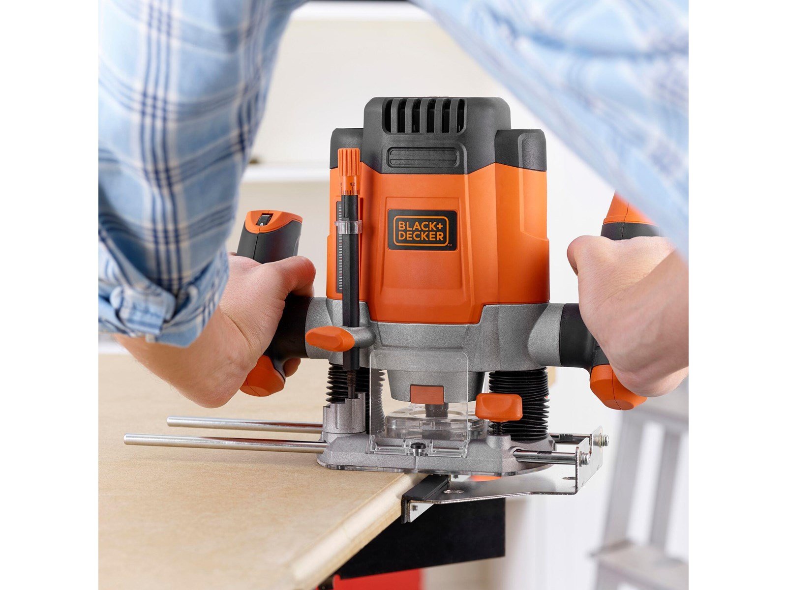 Black & Decker Plunge Router