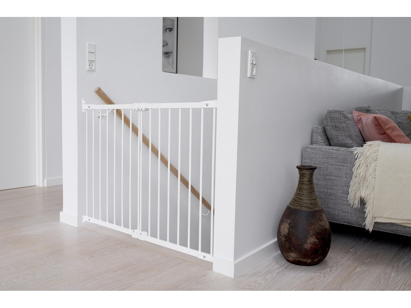 BabyDan FlexiFit Safety Gate Metal White 67-105.5 cm