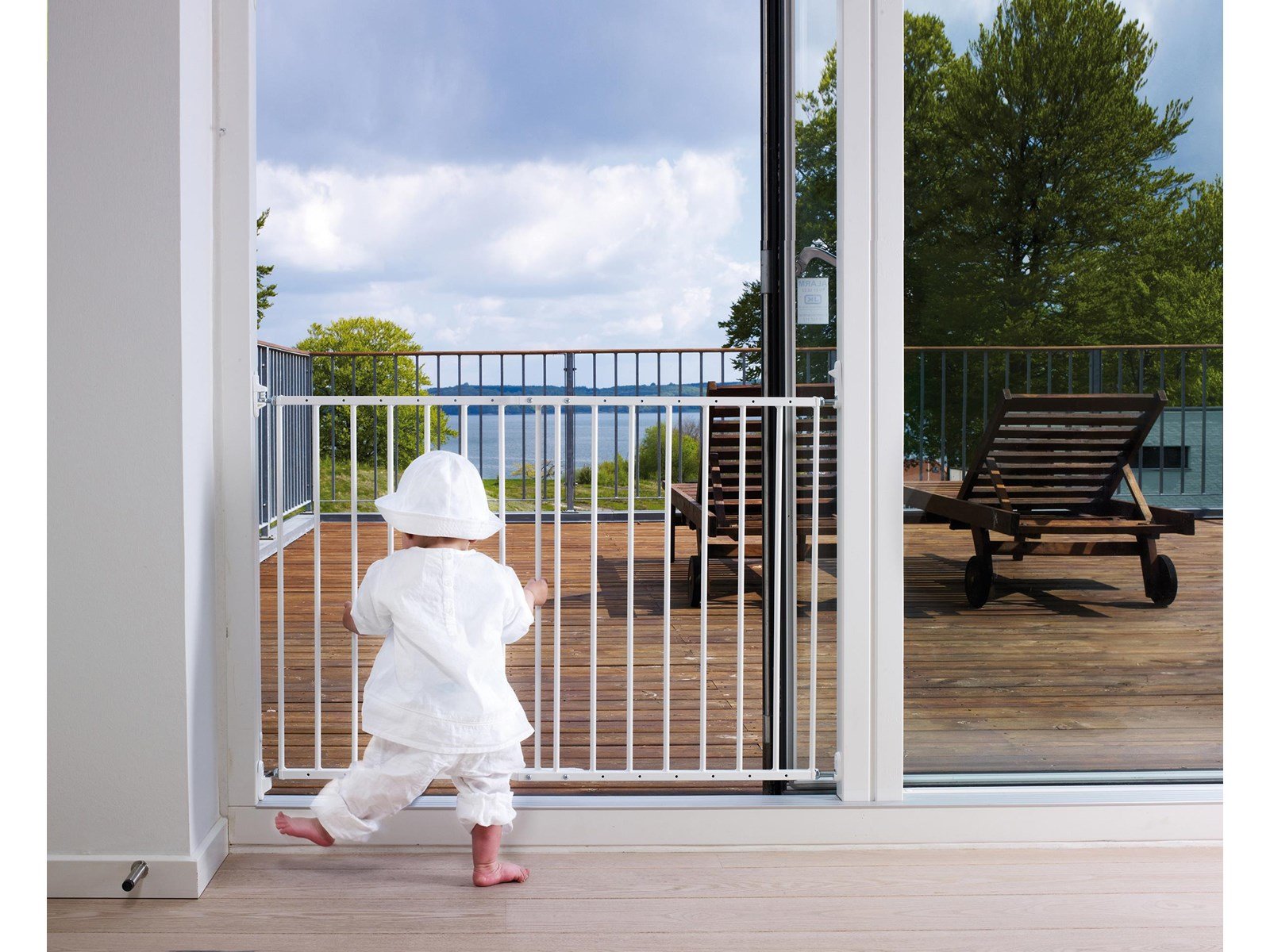 BabyDan MultiDan Safety Gate White 62.5-106.8 cm