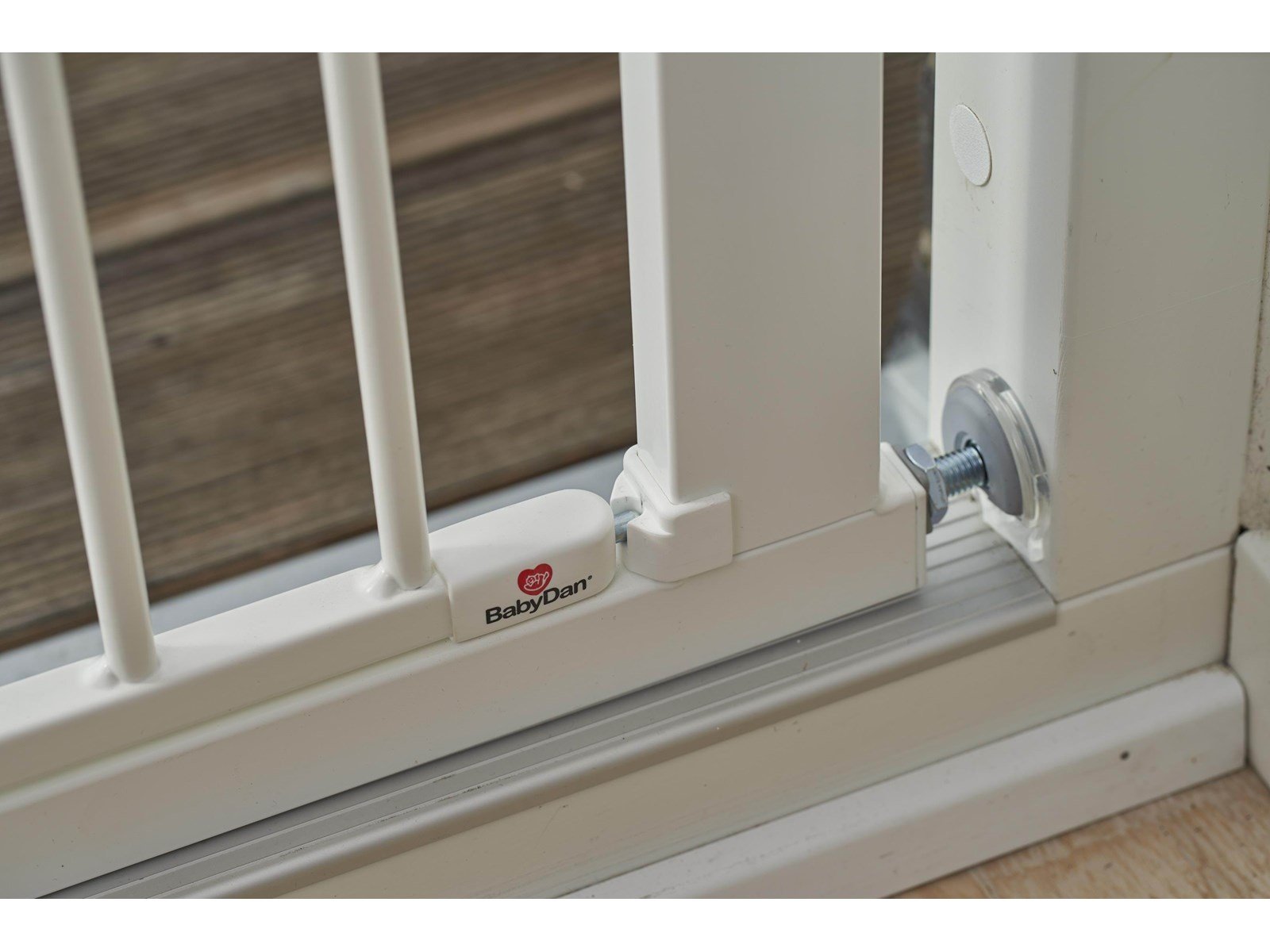 BabyDan Perfect Close Safety Gate White 77.3-83.5 cm
