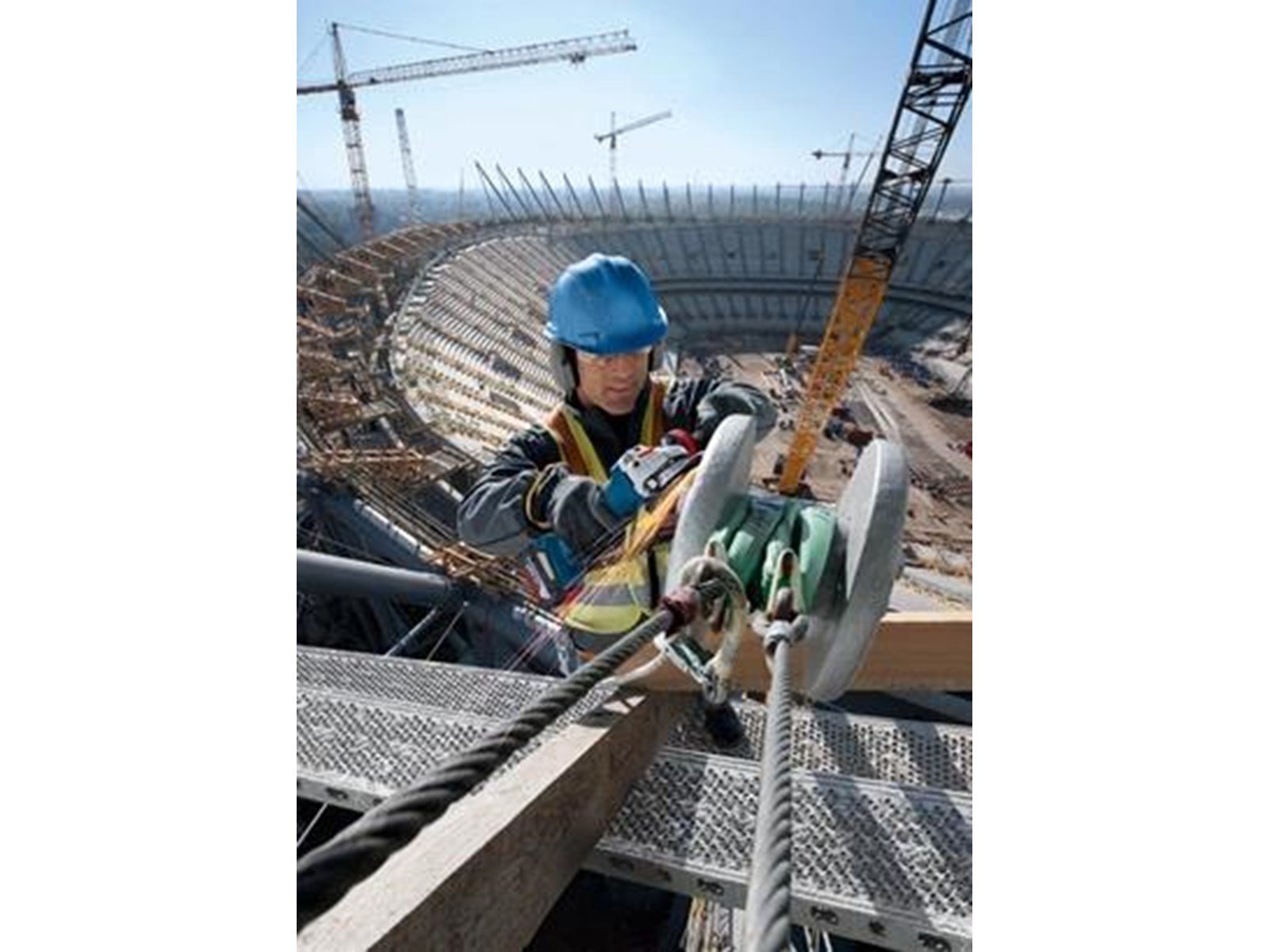 Bosch Professional GWS 18V-10 P Professional (SOLO)