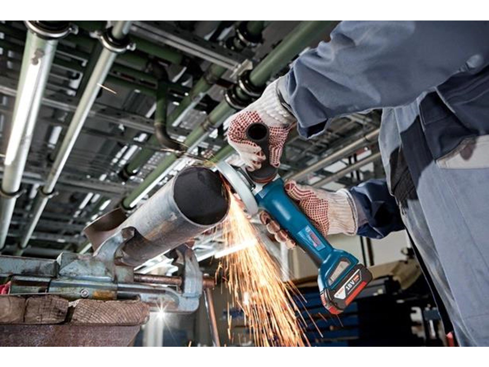 Bosch Professional GWS 18V-10 P Professional (SOLO)