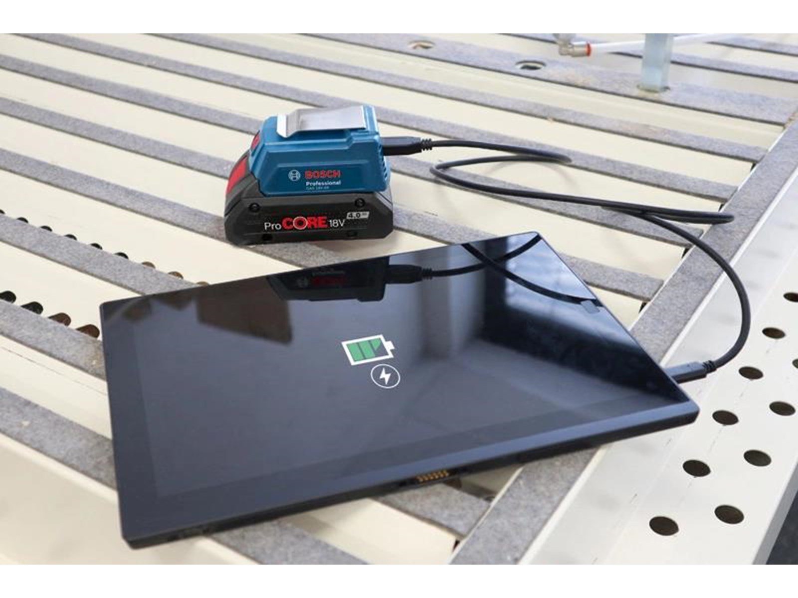 Bosch Professional GAA 18V-48 PROFESSIONAL CHARGING ADAPTER