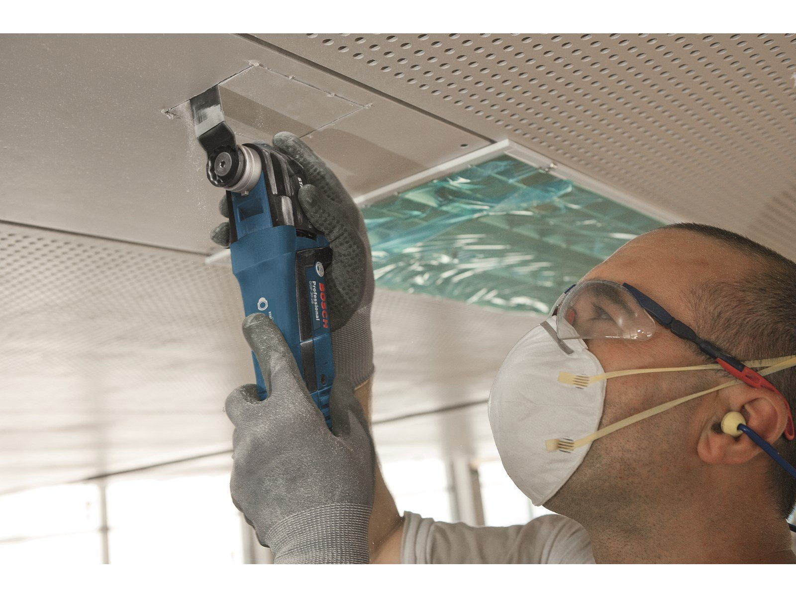 Bosch Professional GOP 30-28