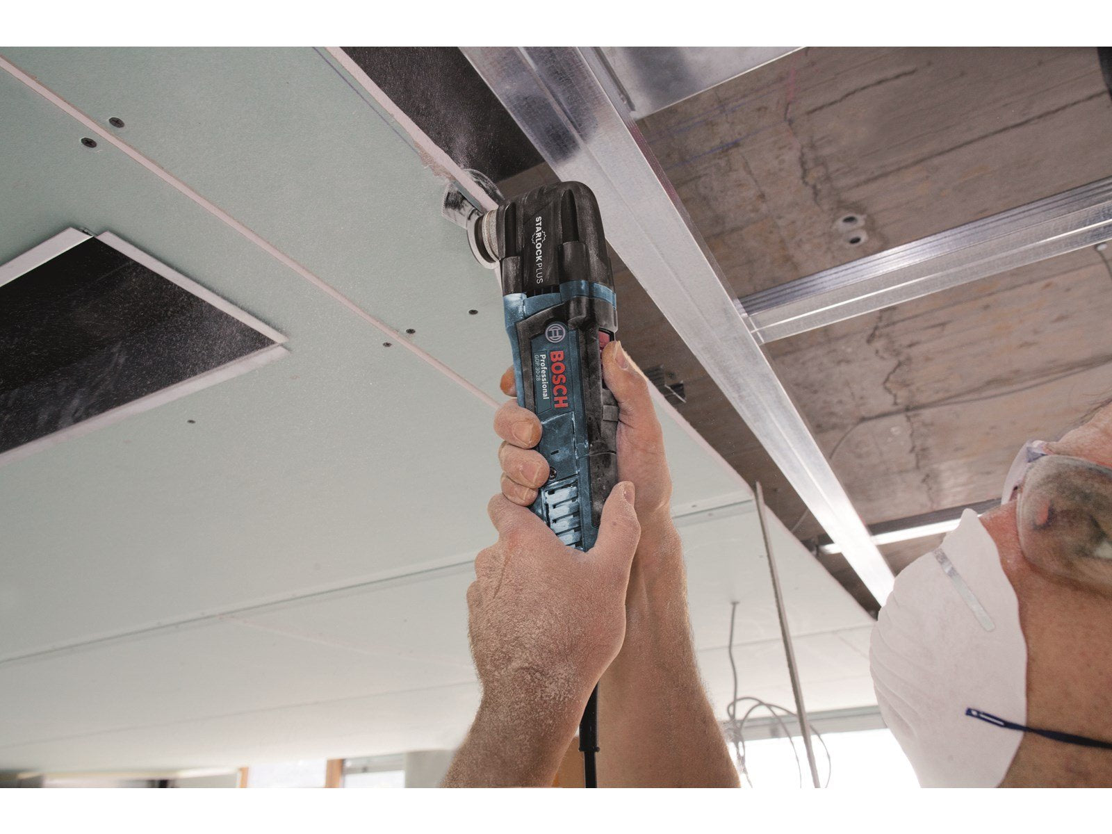 Bosch Professional Blue bosch 300w multifunction tool gop 30-28