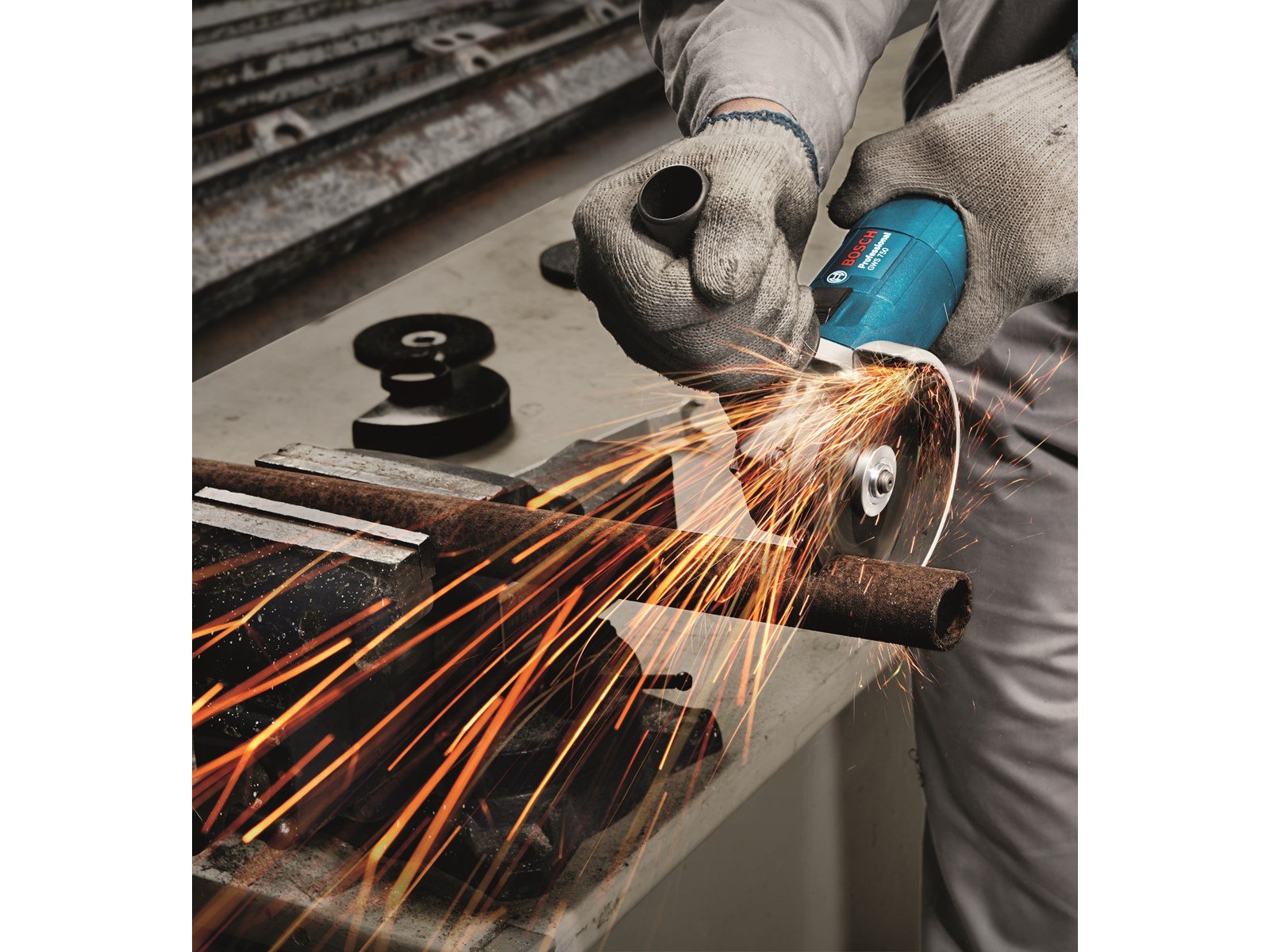 Bosch Professional Blue bosch 750w angle concrete grinder 125mm gws 750