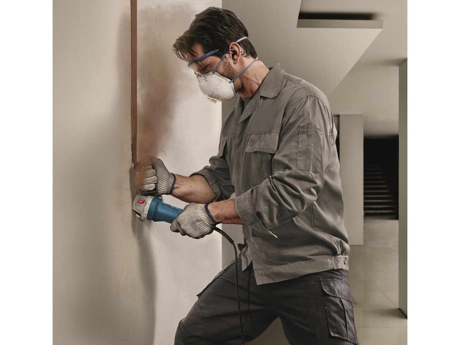 Bosch Professional Blue bosch 750w angle concrete grinder 125mm gws 750