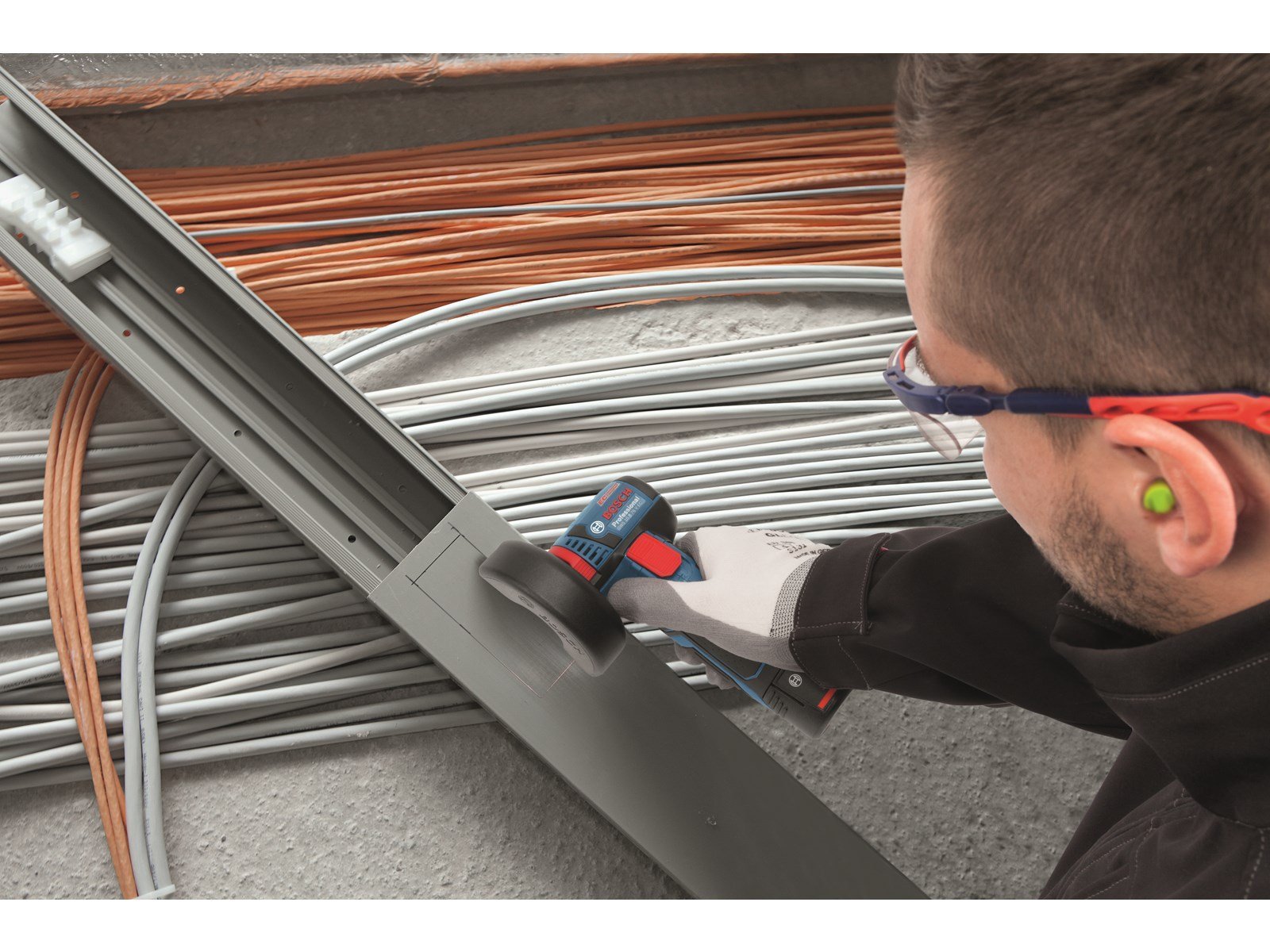 Bosch Professional GWS 12V-76 Professional (SOLO)