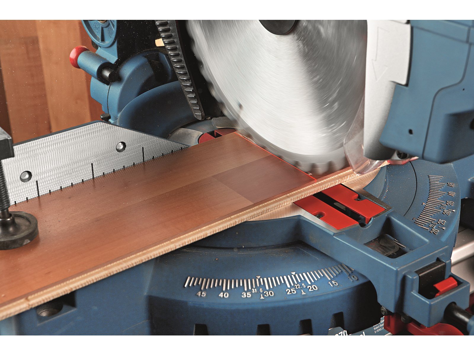 Bosch Professional GTM 12 JL