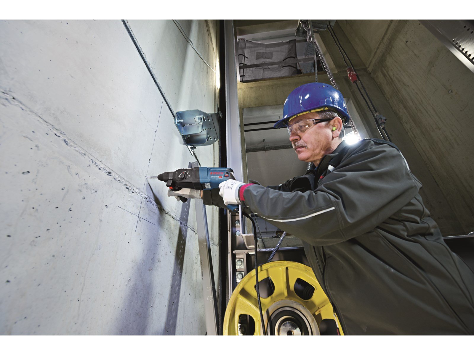 Bosch Professional BOREHAMMER GBH 2-26 CASE