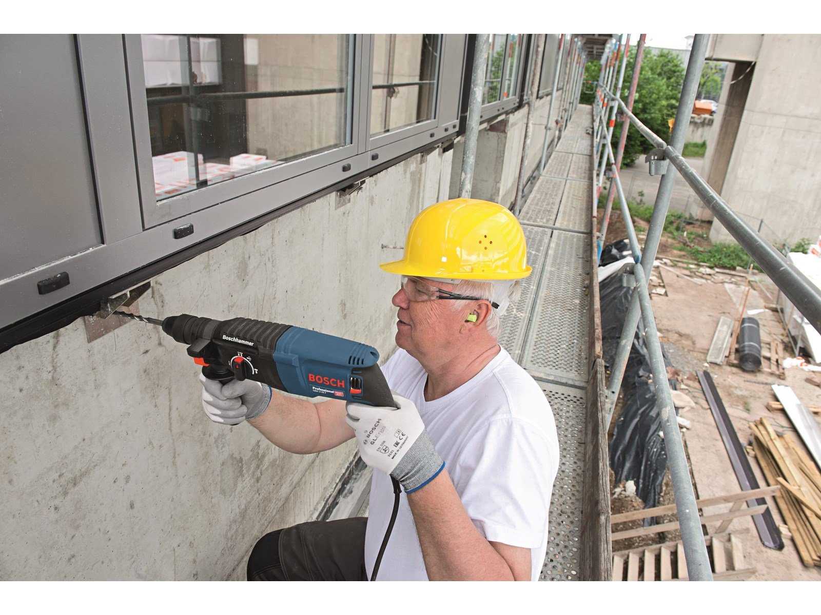 Bosch Professional Blue bosch 830w rotary hammergbh 2-26 f