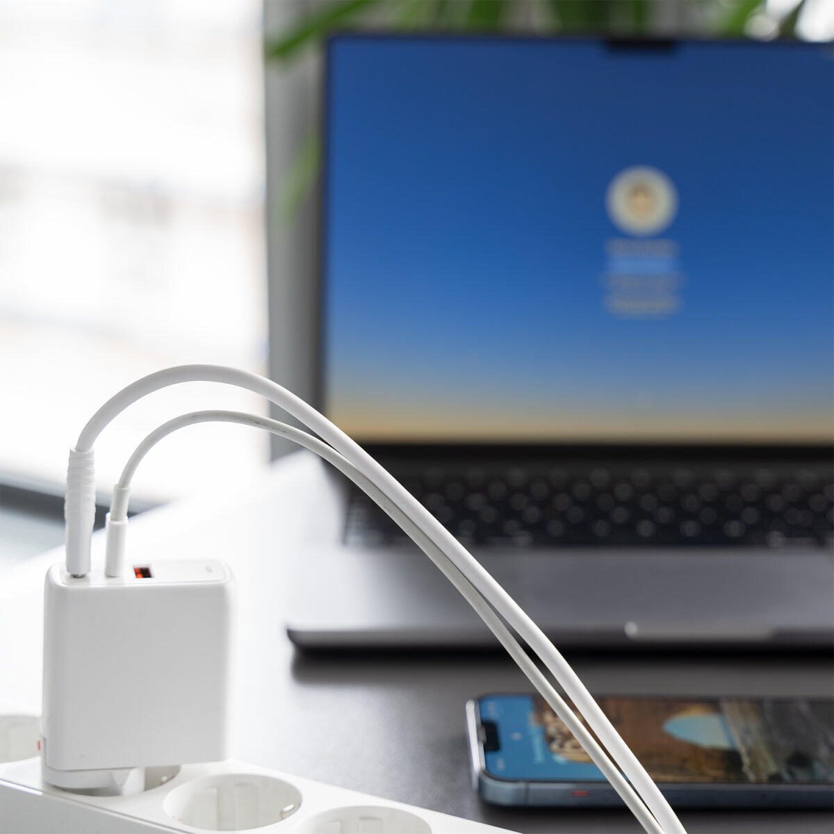 4smarts Ladegerät GaN Flex 65W 2 USB-C+1 USB-A weiß
