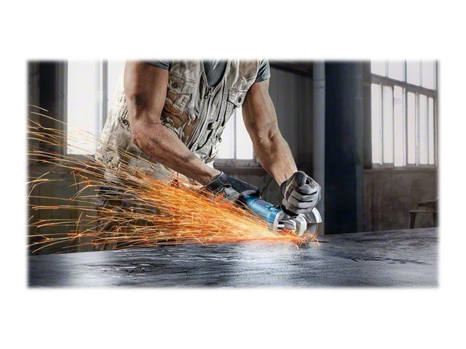 Bosch Professional GWS 22-230 J Professional + 880 Professional