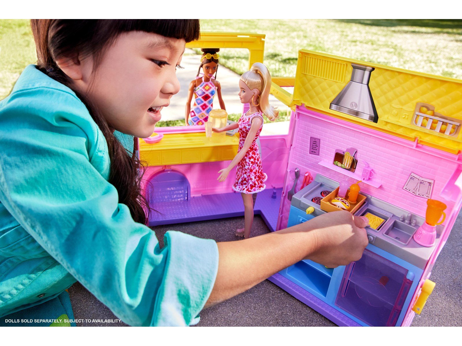 Barbie Lemonade Truck Playset