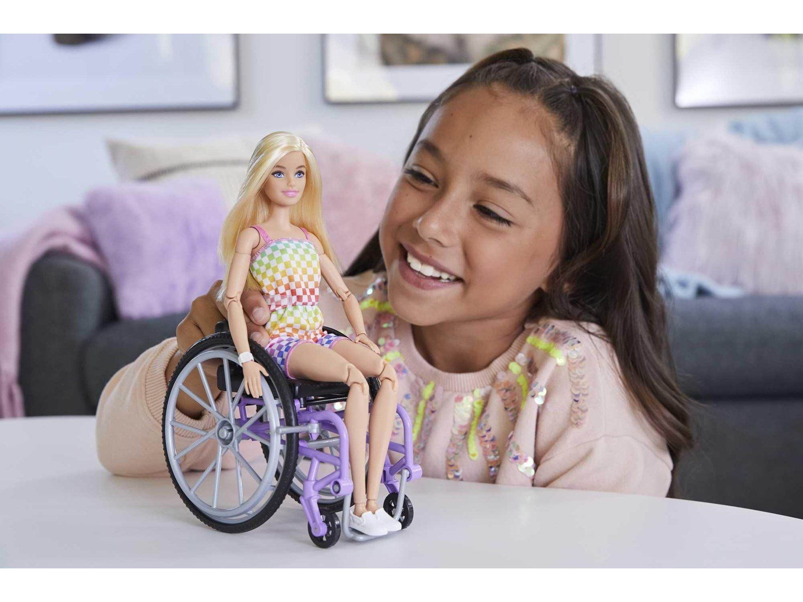 Barbie  Fashionista Rollstuhl Karomuster