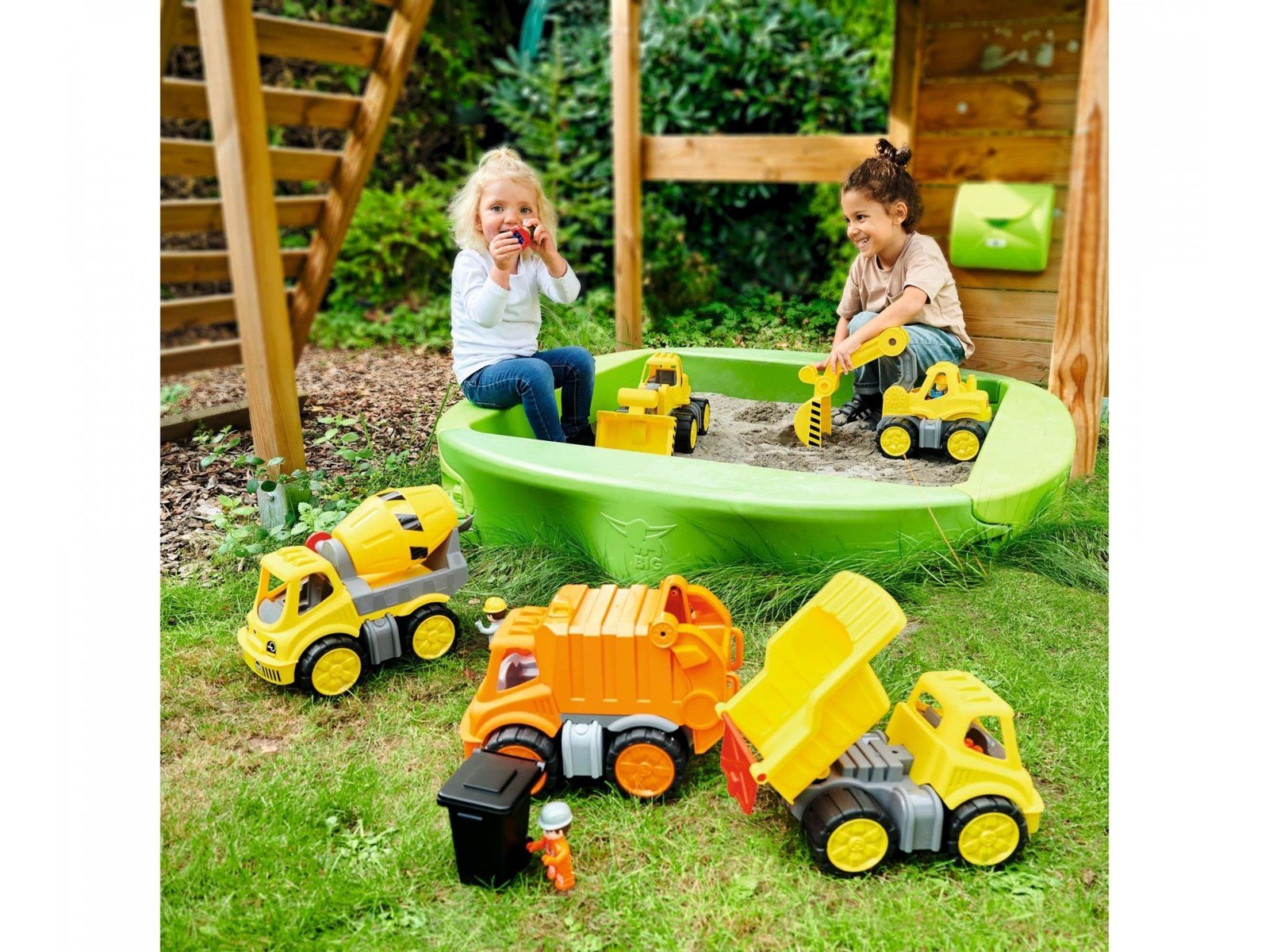 BIG Power Worker Midi Wheel Loader Shovel with Figure