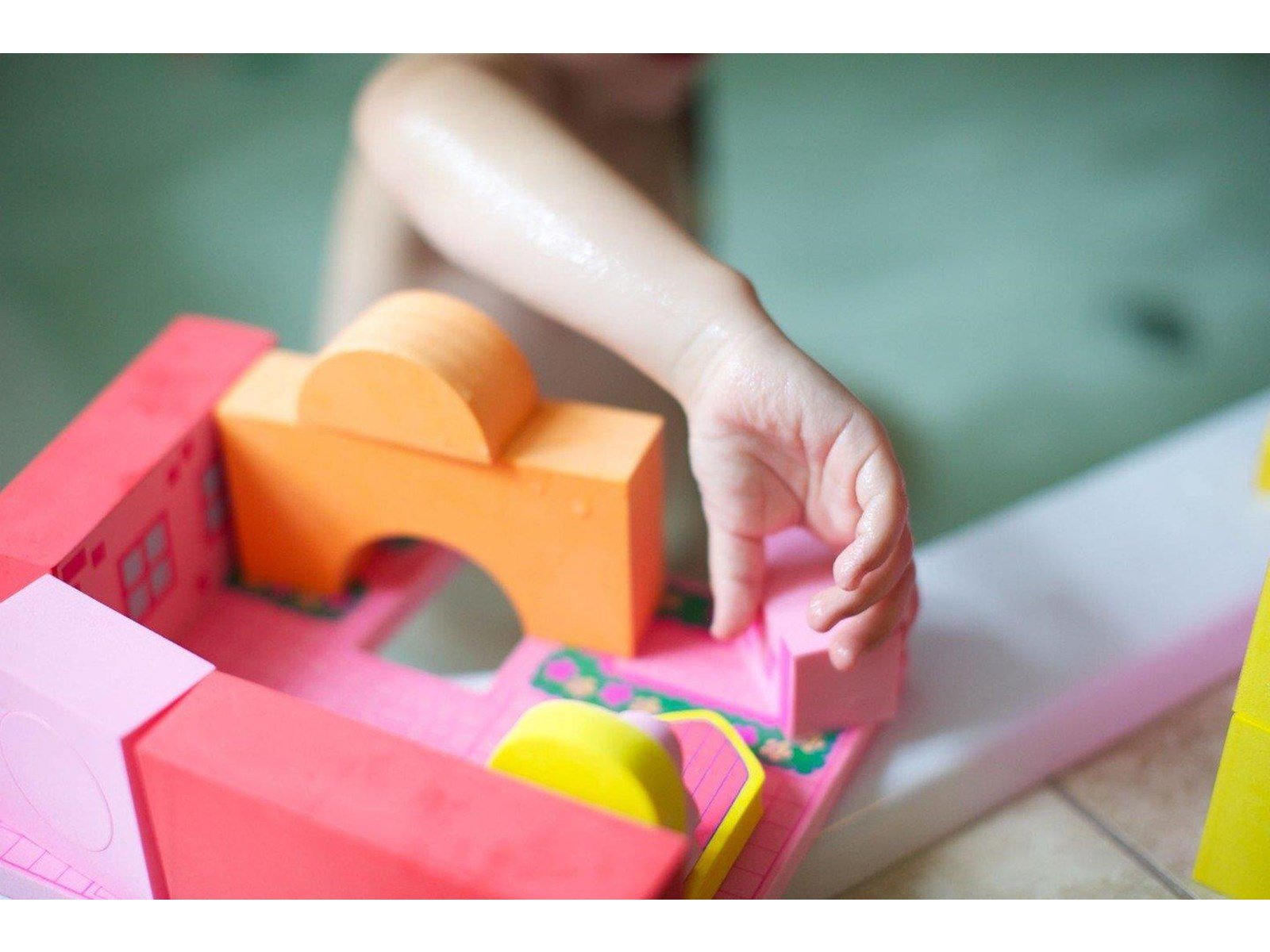 Bath Blocks Floating Castle Set