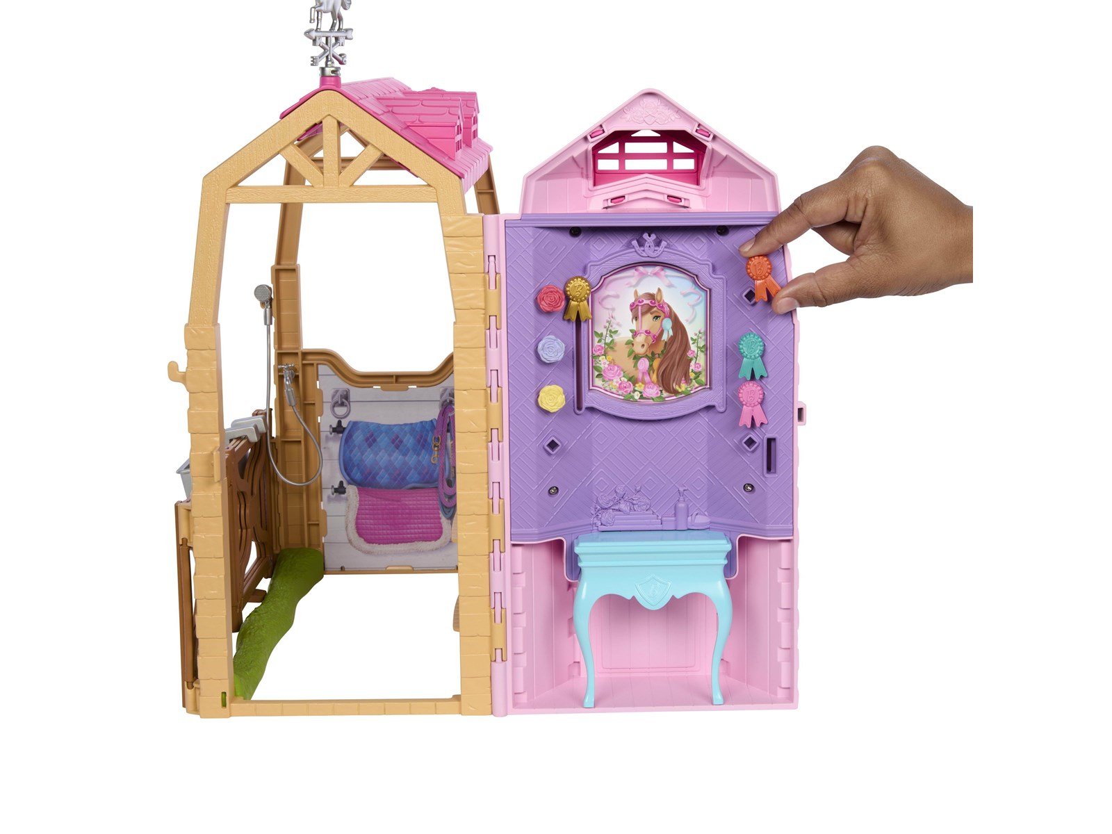 Barbie Mysteries The Great Horse Chase Ultimate Stable Playset