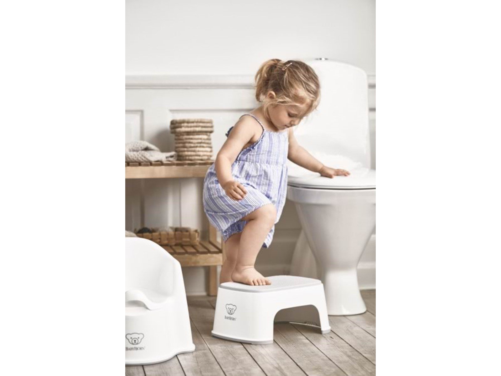 Baby Bjorn Step Stool white