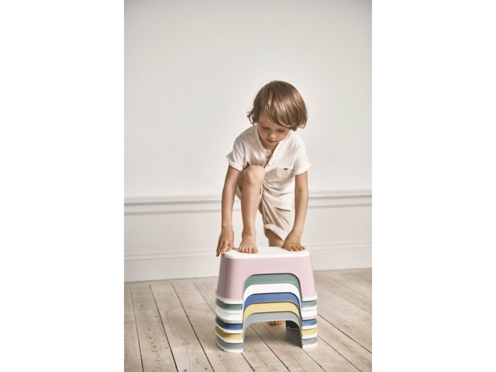 Baby Bjorn Step Stool white