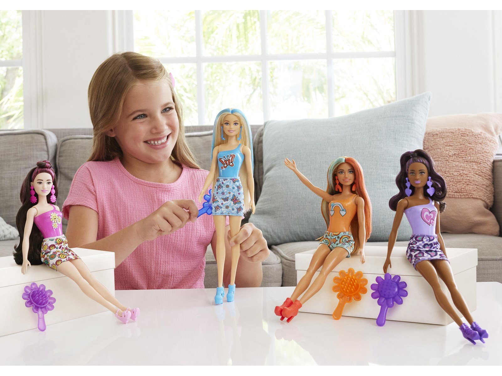 Barbie Color Reveal Groovy Dolls Fashion Doll