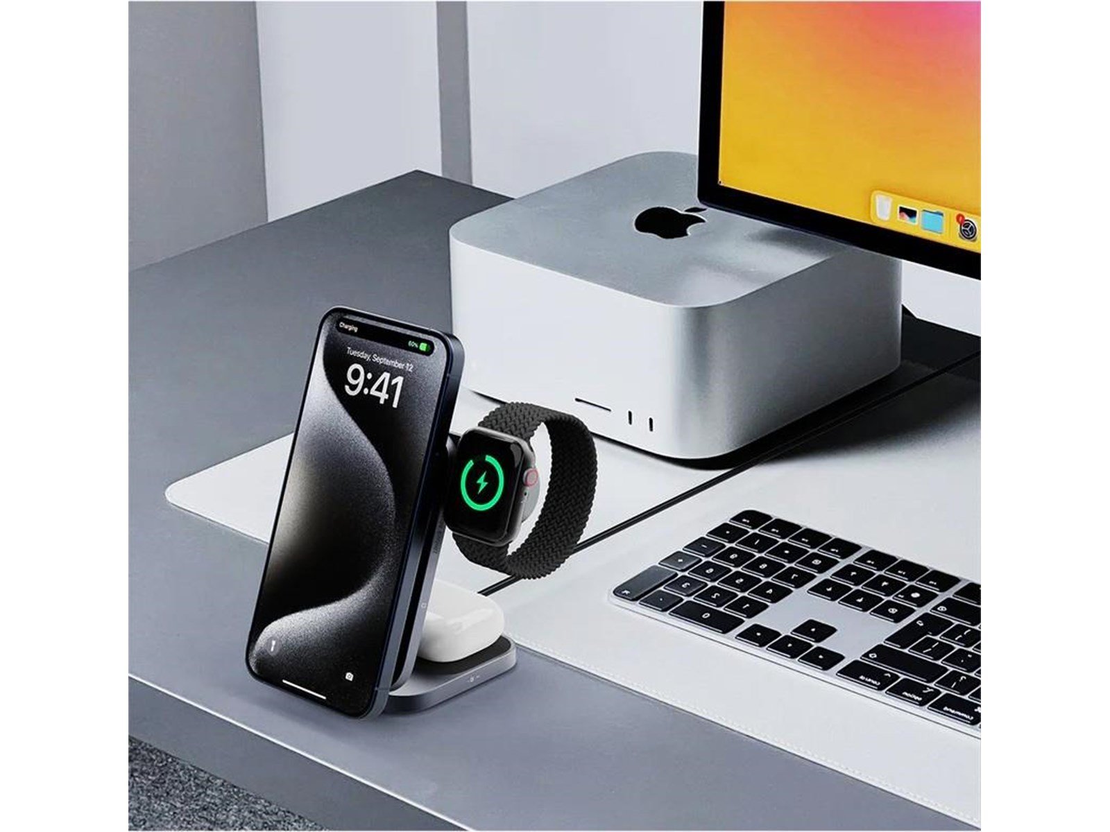 Aukey LC-MC312 MagFusion Z Qi2 3-in-1 Foldable Wireless Charging Station
