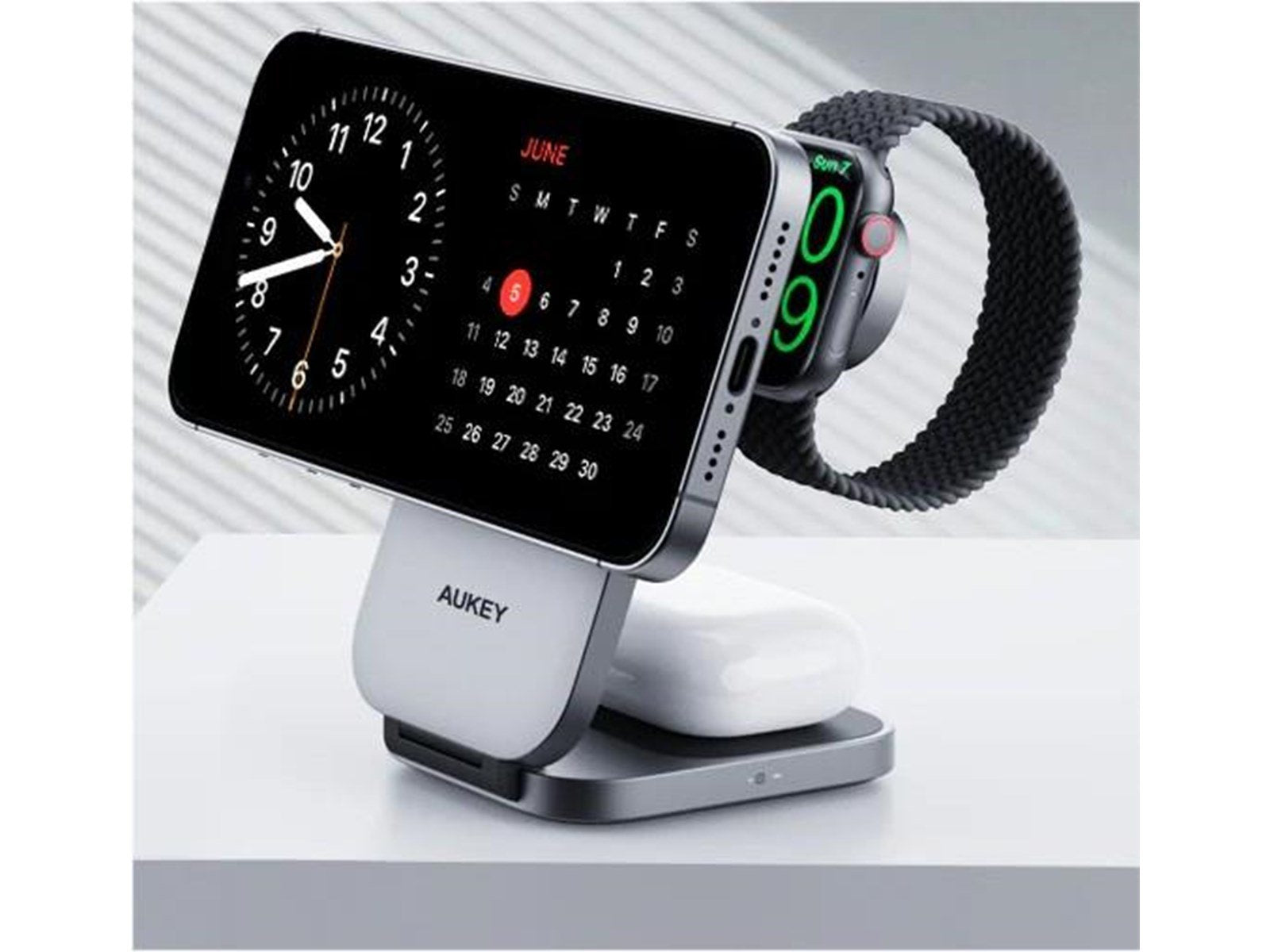 Aukey LC-MC312 MagFusion Z Qi2 3-in-1 Foldable Wireless Charging Station