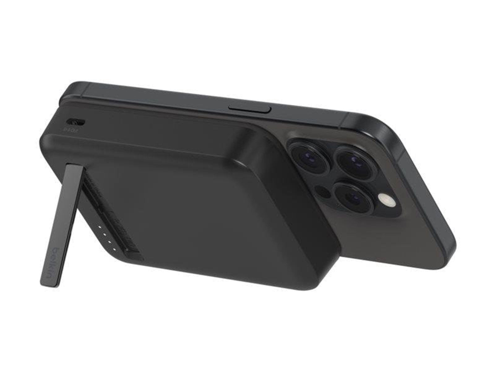 Belkin BoostCharge Pro wireless power bank - magnetic with Qi2 - magnetic 24 pin USB-C - 15 Watt