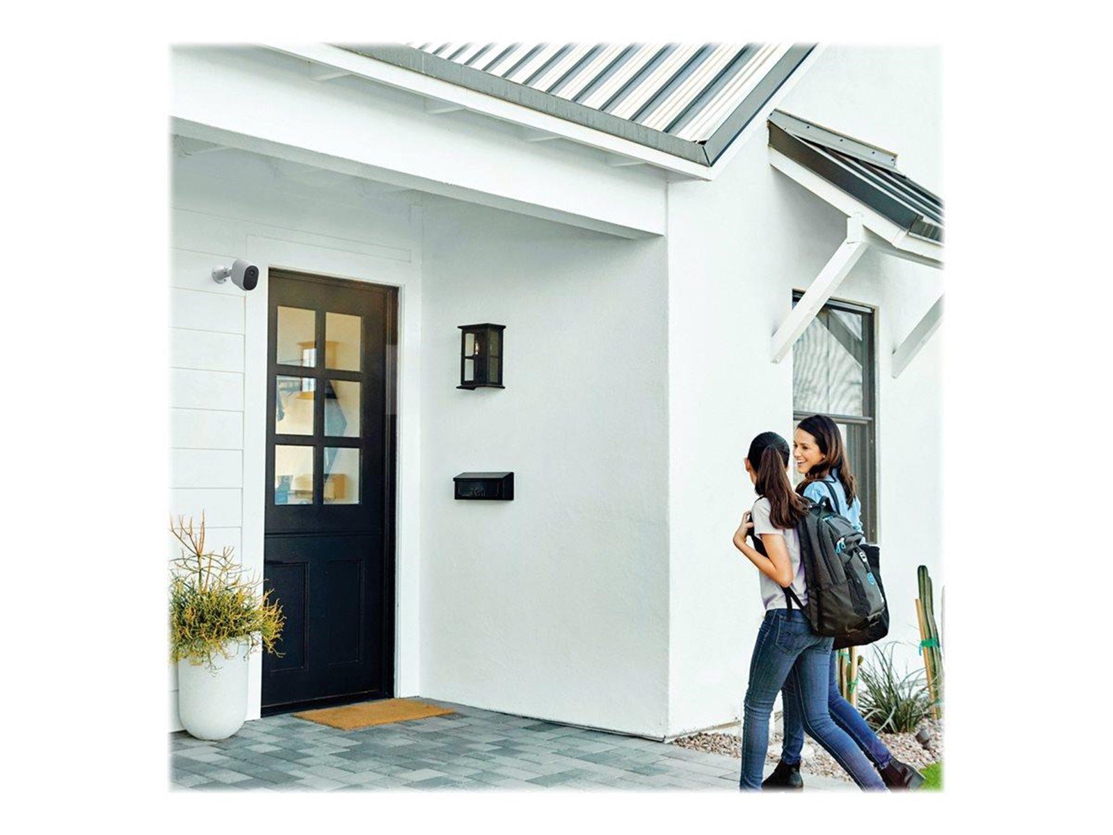 Arlo Essential VMC2350-100EUS security camera