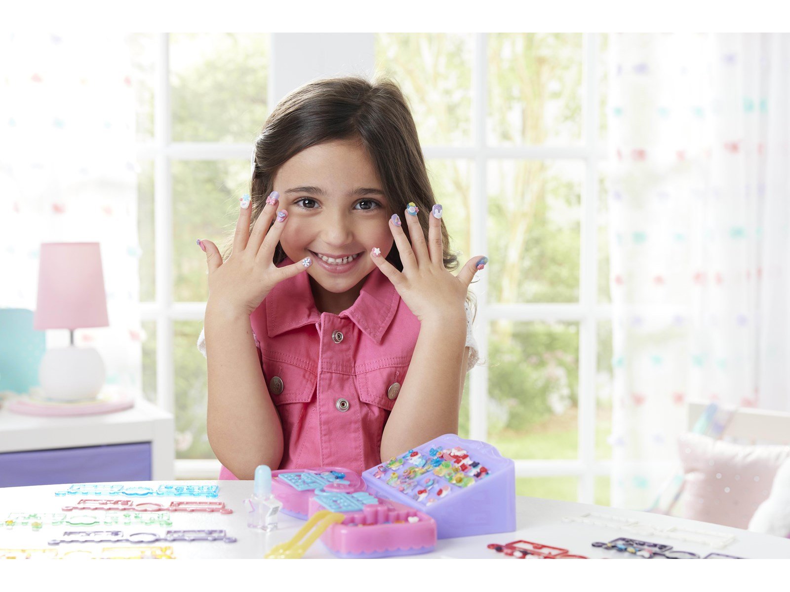 Aquabeads Nail Studio Design 'n' Display