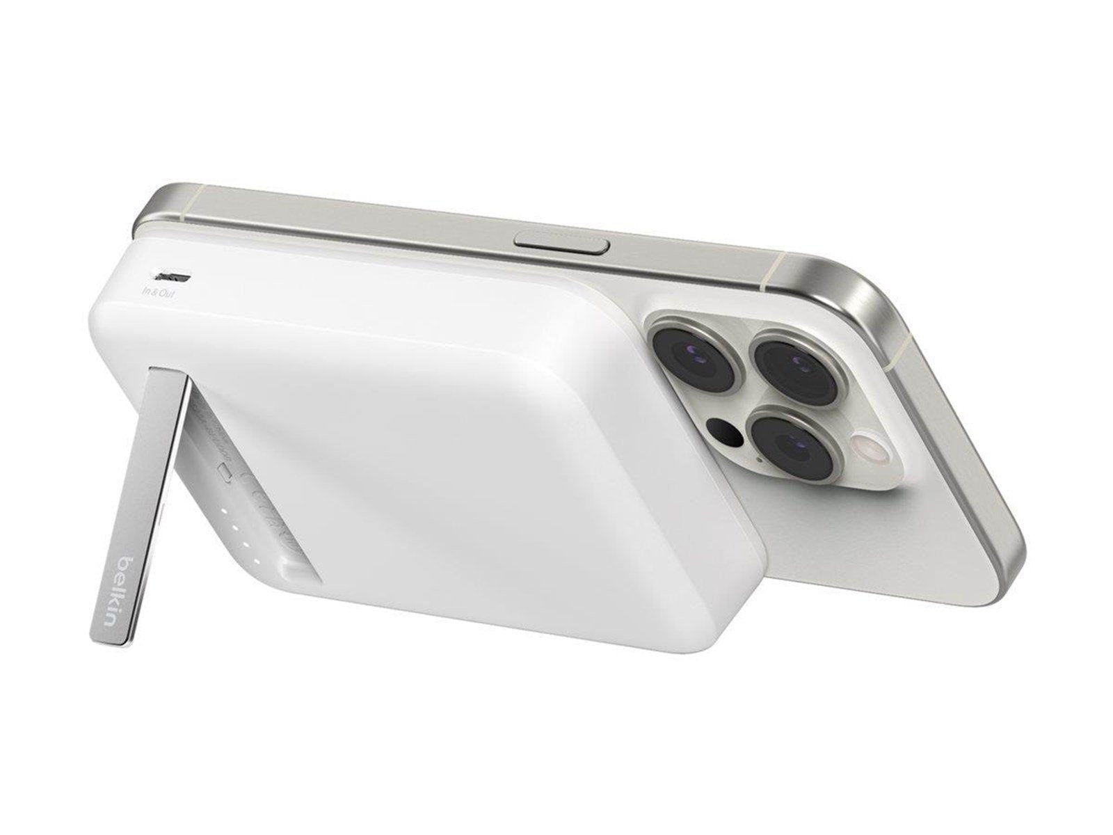 Belkin BoostCharge Pro wireless power bank - magnetic with Qi2 - magnetic 24 pin USB-C - 15 Watt